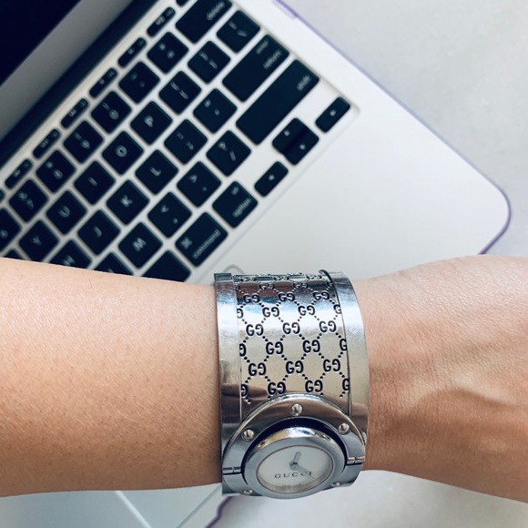 🖤GUCCI MONOGRAM TWIRL WATCH🖤 - Picture 5 of 7